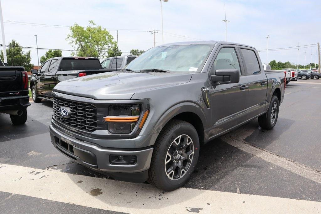 new 2025 Ford F-150 car, priced at $42,165