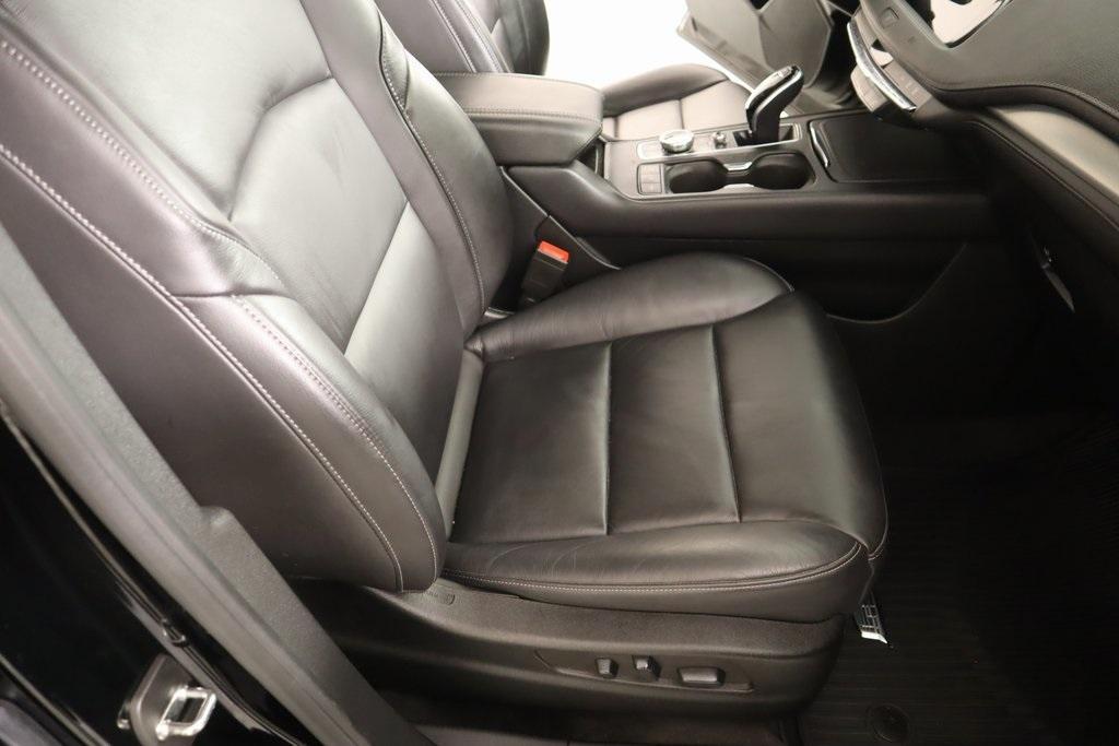 used 2021 Cadillac XT4 car, priced at $27,703