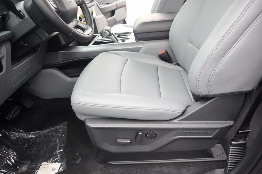 new 2025 Ford F-150 Lightning car, priced at $64,579