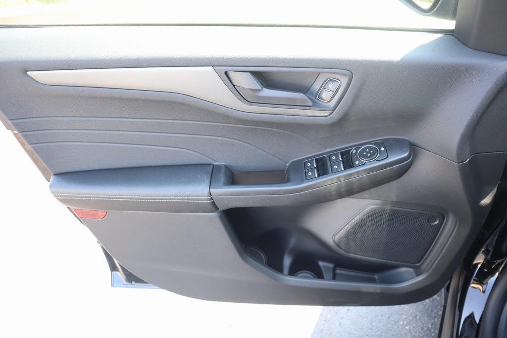 new 2025 Ford Escape car, priced at $24,314