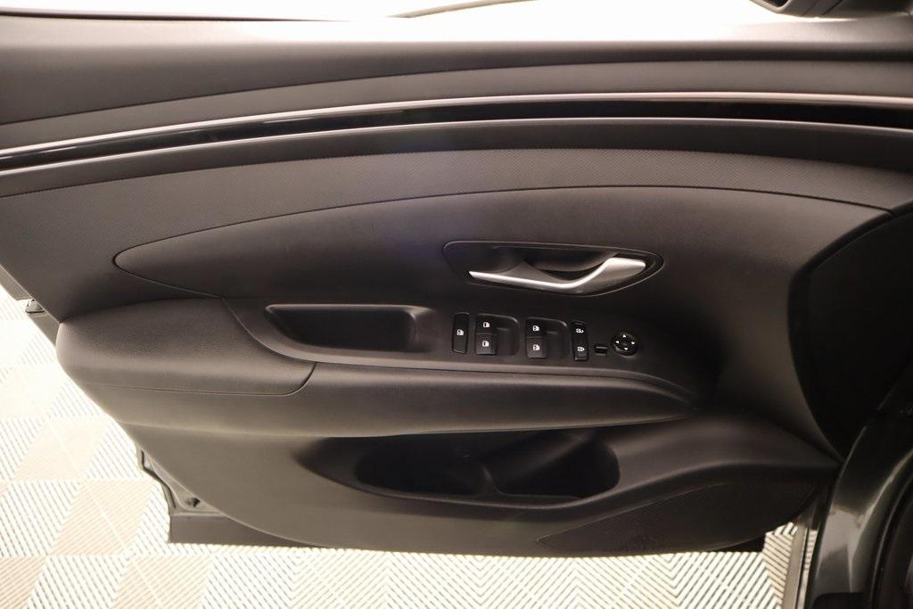 used 2024 Hyundai TUCSON Hybrid car, priced at $27,897