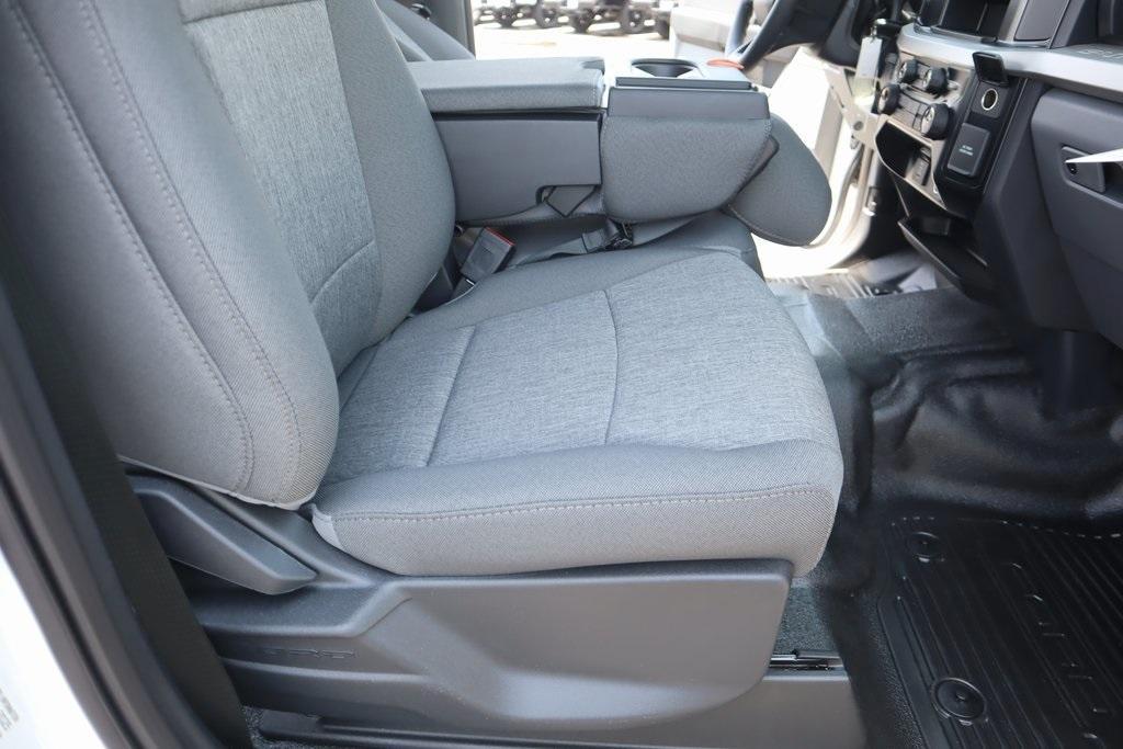 new 2025 Ford F-450 car, priced at $75,120