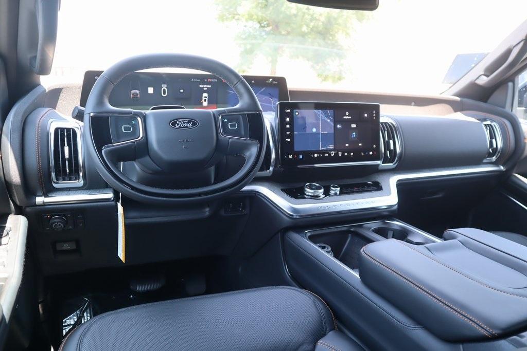 new 2025 Ford Expedition car, priced at $81,498