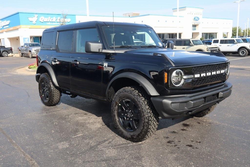 new 2025 Ford Bronco car, priced at $44,596