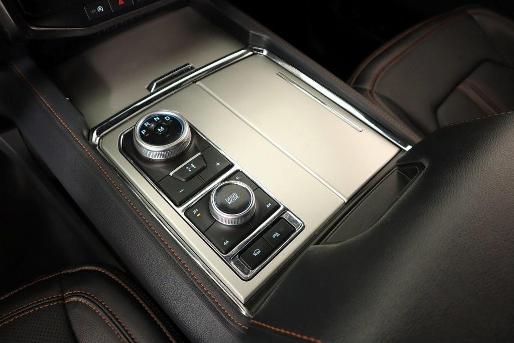 used 2024 Ford Expedition car, priced at $63,627