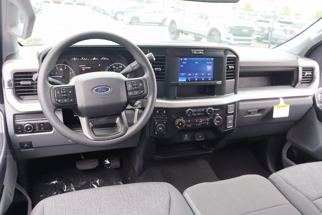 new 2025 Ford F-250 car, priced at $66,966
