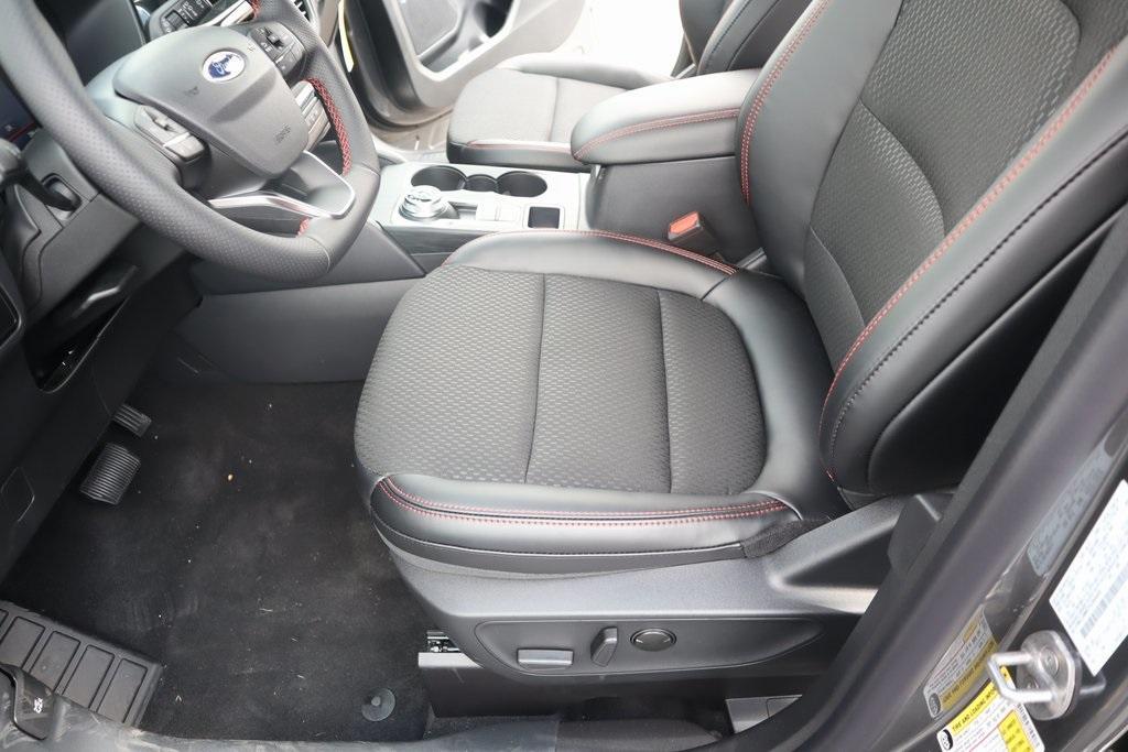 new 2025 Ford Escape car, priced at $26,725