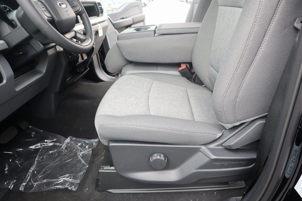 new 2025 Ford F-250 car, priced at $66,881