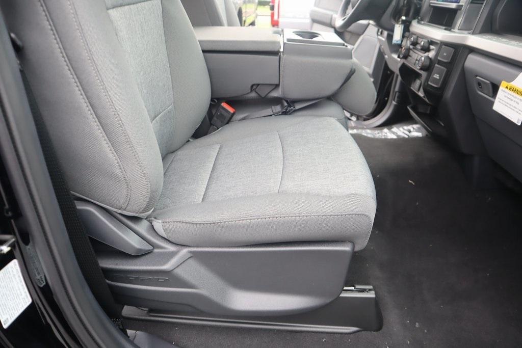 new 2025 Ford F-250 car, priced at $66,881