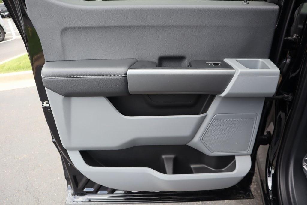 new 2025 Ford F-350 car, priced at $58,902