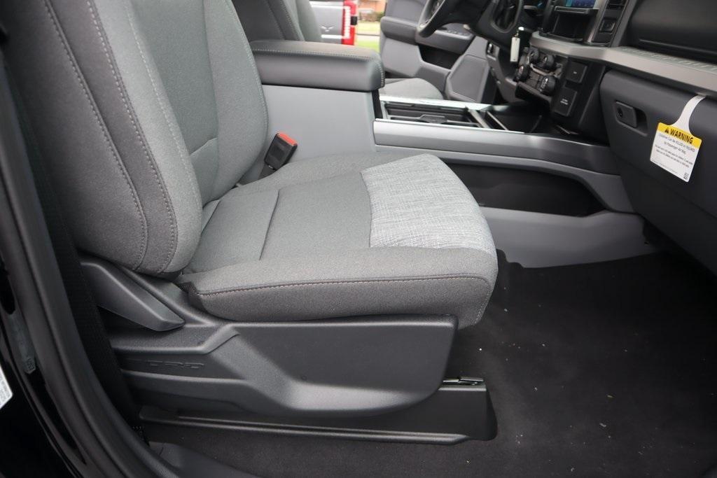 new 2025 Ford F-350 car, priced at $58,902