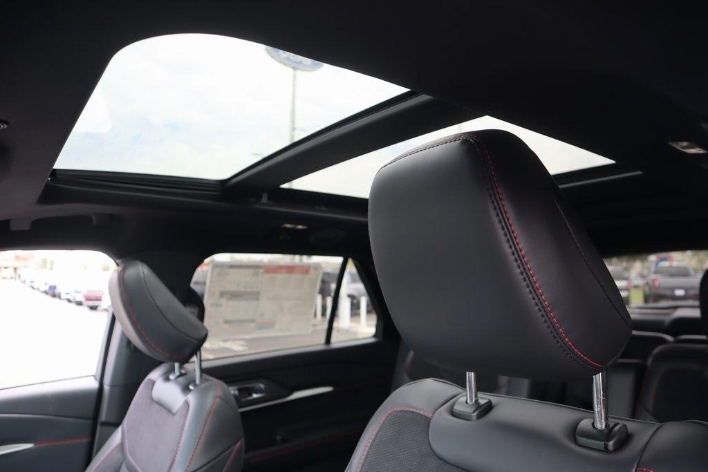 new 2025 Ford Explorer car, priced at $57,956