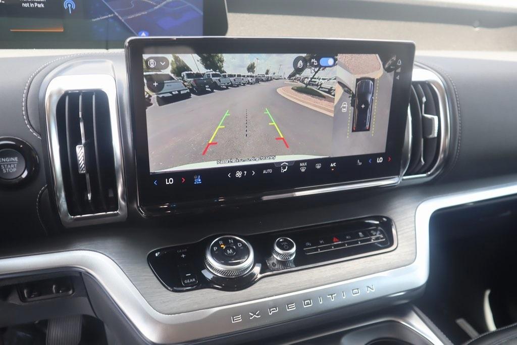 new 2025 Ford Expedition car, priced at $80,325