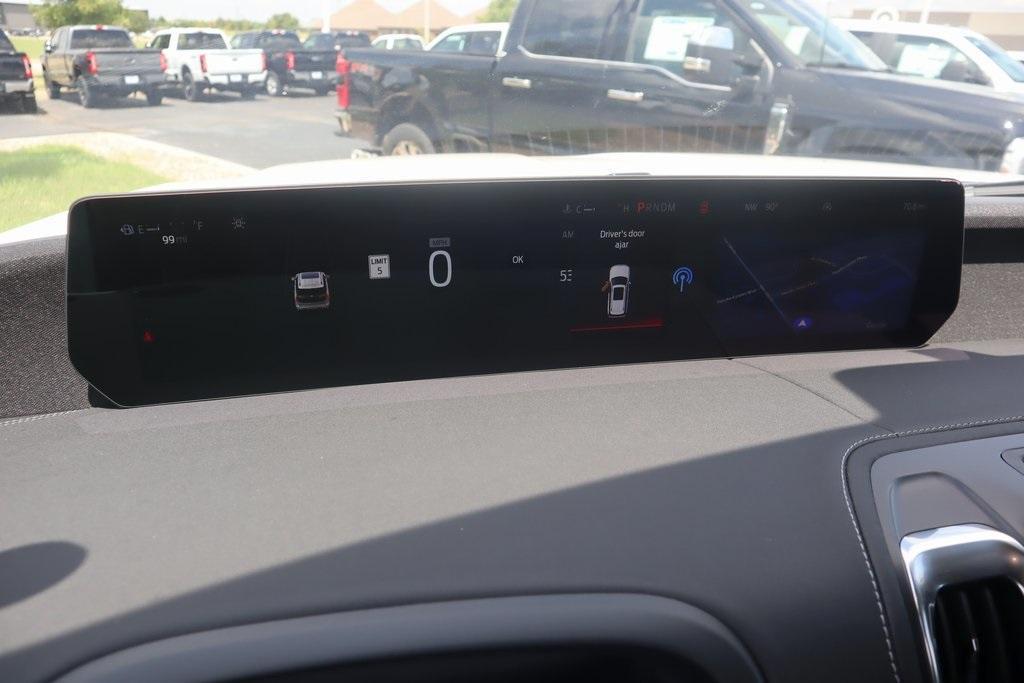 new 2025 Ford Expedition car, priced at $80,325