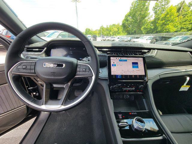 new 2024 Jeep Grand Cherokee car, priced at $47,995