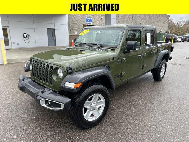 used 2023 Jeep Gladiator car, priced at $31,137