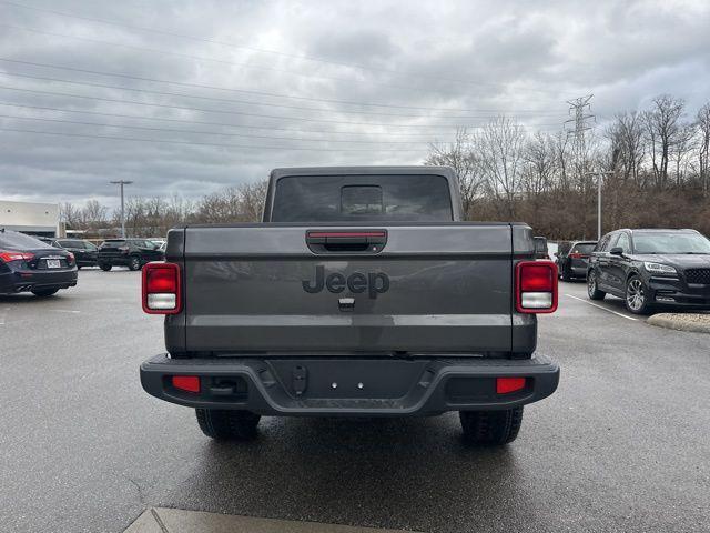 new 2025 Jeep Gladiator car, priced at $39,995