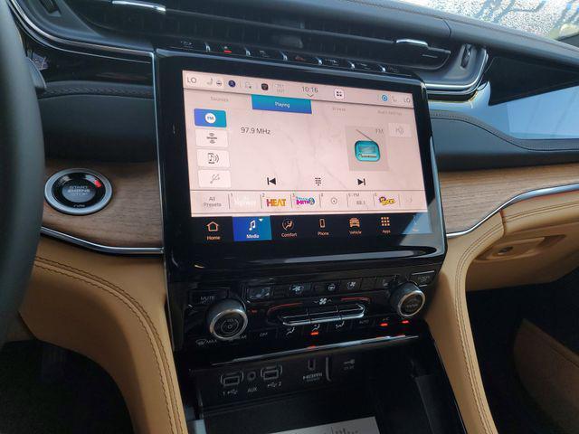 new 2025 Jeep Grand Cherokee car, priced at $59,495