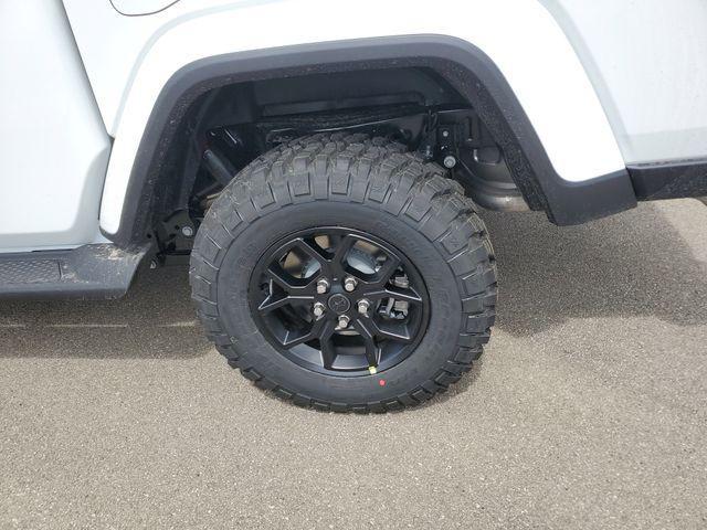 new 2025 Jeep Gladiator car, priced at $40,995