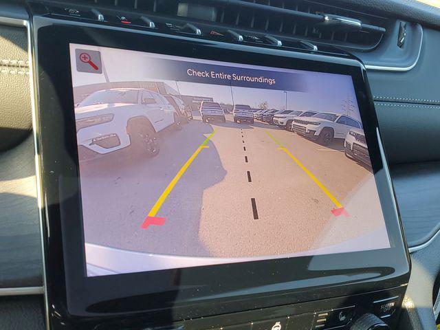 new 2025 Jeep Grand Cherokee car, priced at $45,995