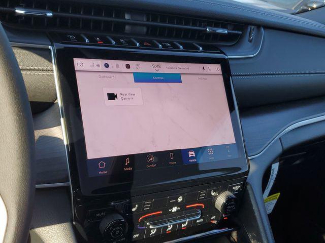 new 2025 Jeep Grand Cherokee car, priced at $45,995