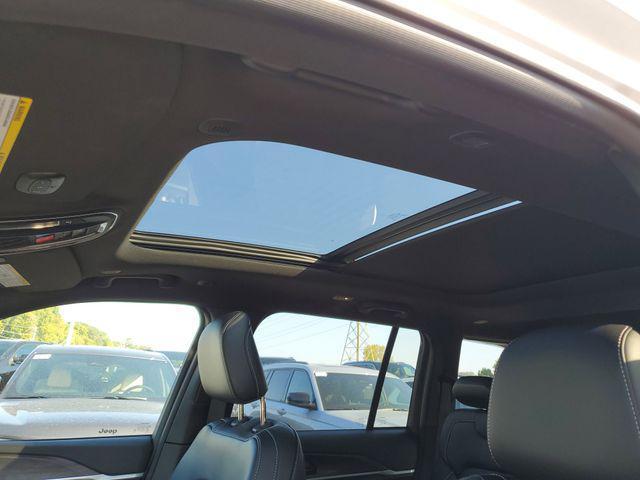 new 2025 Jeep Grand Cherokee car, priced at $45,995