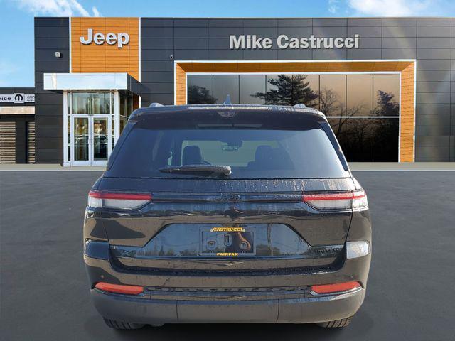 new 2025 Jeep Grand Cherokee car, priced at $50,495