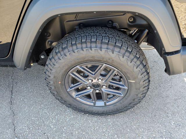 new 2025 Jeep Wrangler car, priced at $44,995