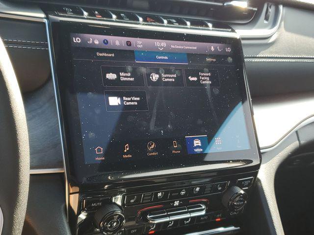 new 2025 Jeep Grand Cherokee car, priced at $49,995