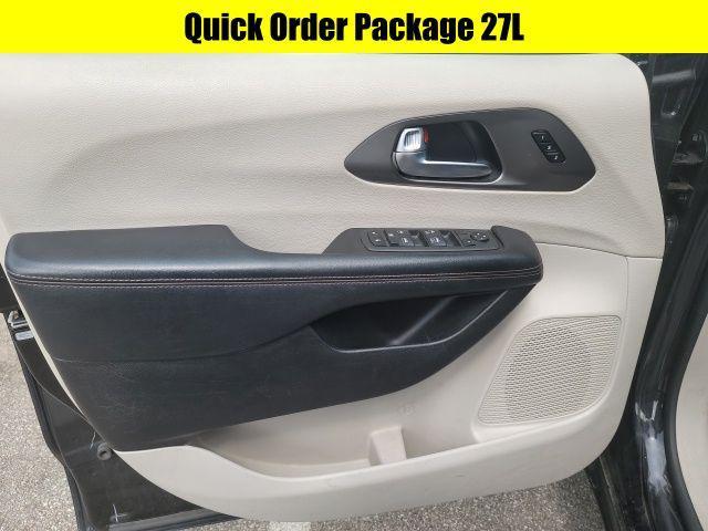 used 2020 Chrysler Pacifica car, priced at $16,500