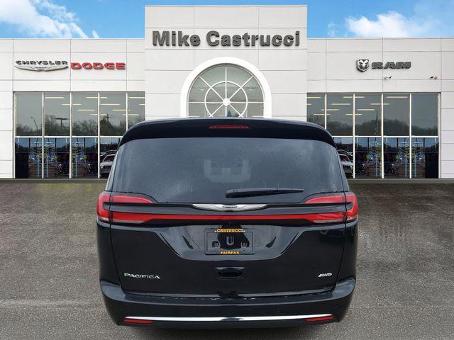 new 2025 Chrysler Pacifica car, priced at $43,495