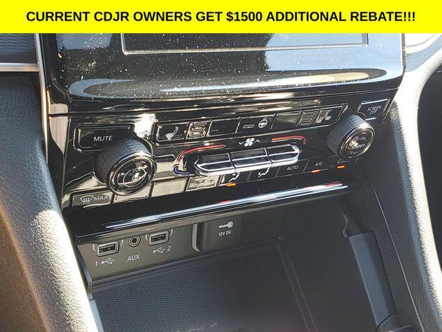 new 2025 Jeep Grand Cherokee car, priced at $37,995