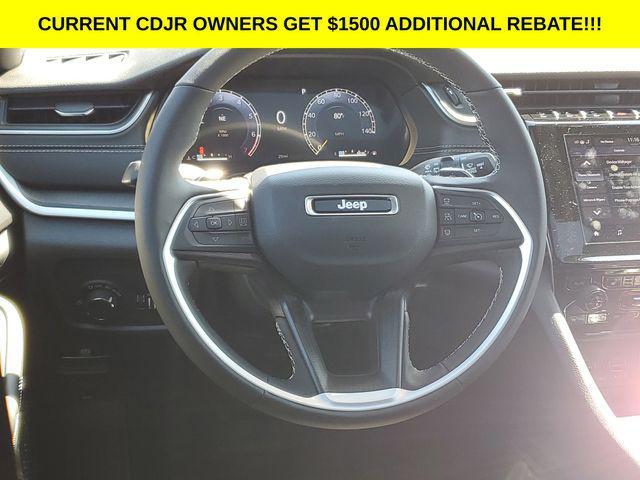 new 2025 Jeep Grand Cherokee car, priced at $37,995