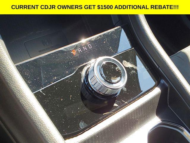 new 2025 Jeep Grand Cherokee car, priced at $37,995