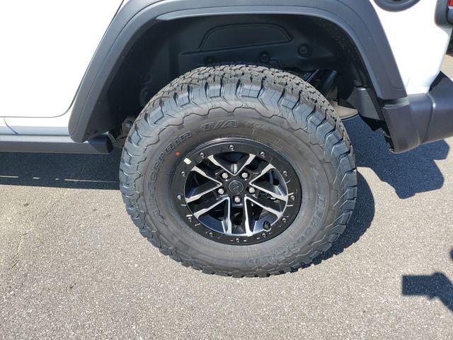 new 2025 Jeep Wrangler car, priced at $51,995