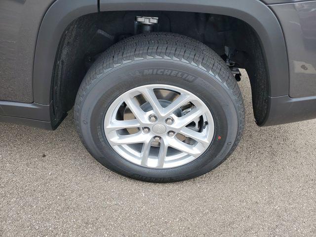 new 2025 Jeep Grand Cherokee L car, priced at $40,995