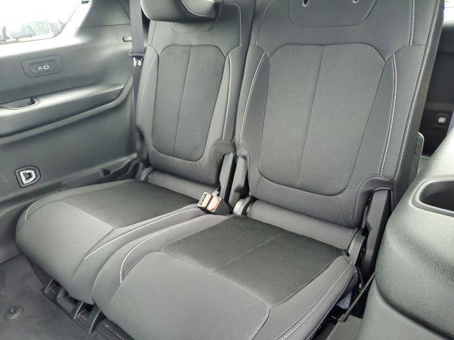 new 2025 Jeep Grand Cherokee L car, priced at $40,995