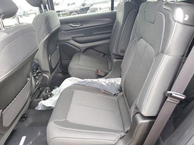 new 2025 Jeep Grand Cherokee L car, priced at $40,995