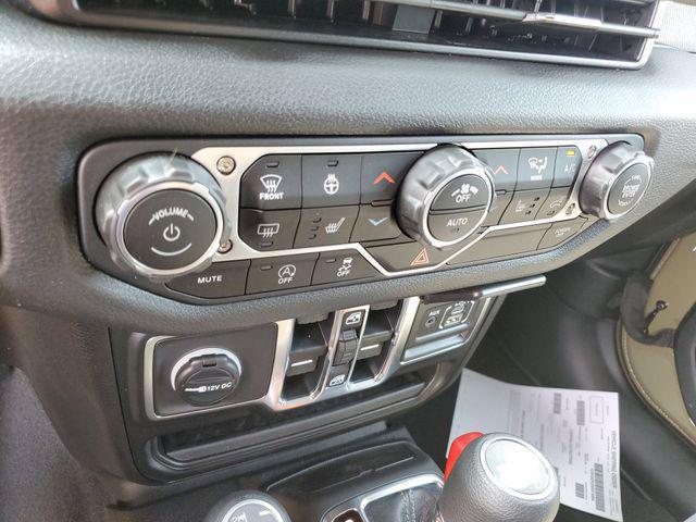 new 2025 Jeep Wrangler car, priced at $46,995