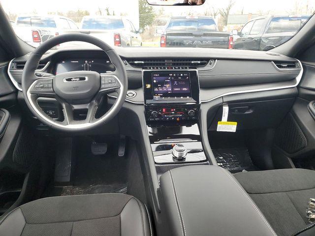 new 2025 Jeep Grand Cherokee L car, priced at $43,911