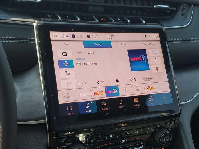 new 2025 Jeep Grand Cherokee car, priced at $48,995