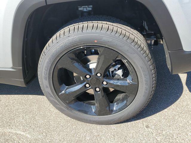 new 2025 Jeep Grand Cherokee car, priced at $48,995