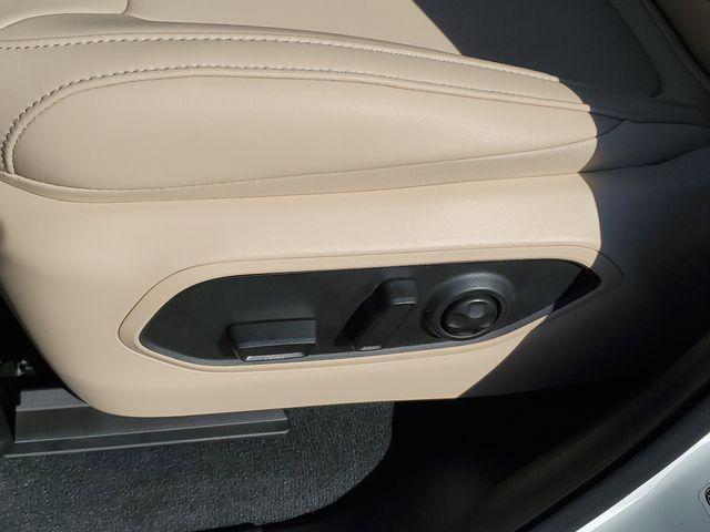 new 2025 Jeep Grand Cherokee car, priced at $43,995