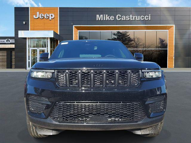 new 2025 Jeep Grand Cherokee car, priced at $40,995