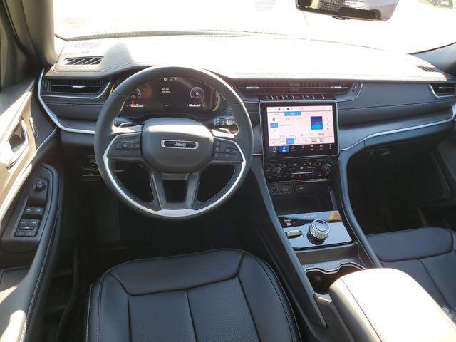 new 2025 Jeep Grand Cherokee car, priced at $48,995