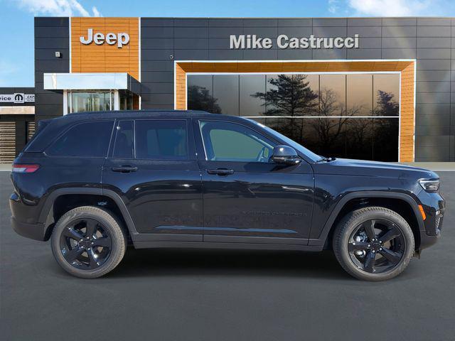 new 2025 Jeep Grand Cherokee car, priced at $48,995