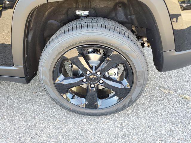 new 2025 Jeep Grand Cherokee car, priced at $48,995