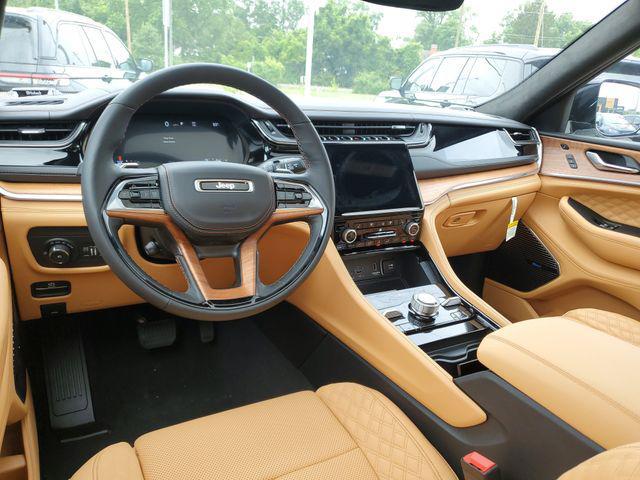 new 2025 Jeep Grand Cherokee car, priced at $62,995