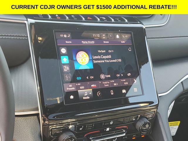 new 2025 Jeep Grand Cherokee car, priced at $40,111