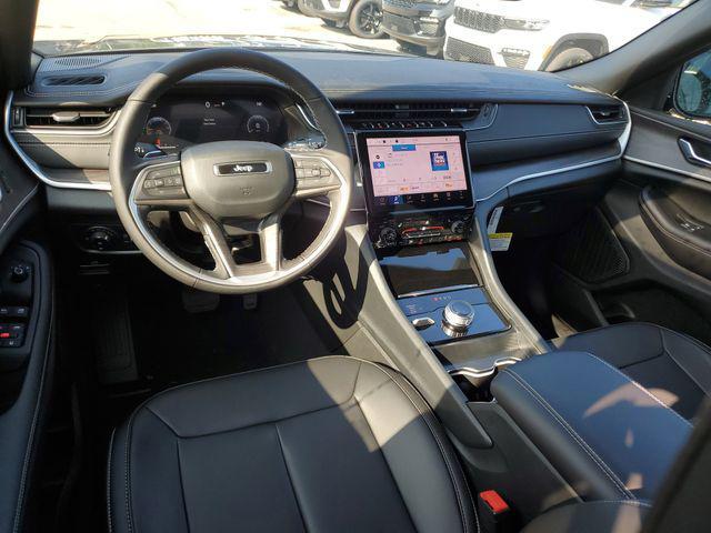 new 2025 Jeep Grand Cherokee car, priced at $45,995